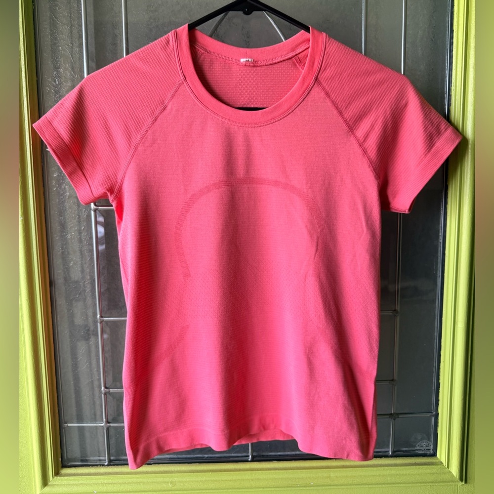 Lululemon Swiftly Tech Short sleeve Pink size 6 *race length
